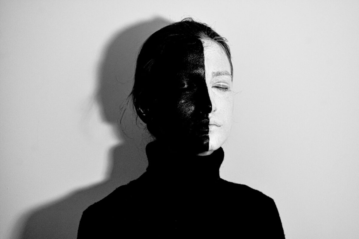 femme portrait tableau esthétique film noir